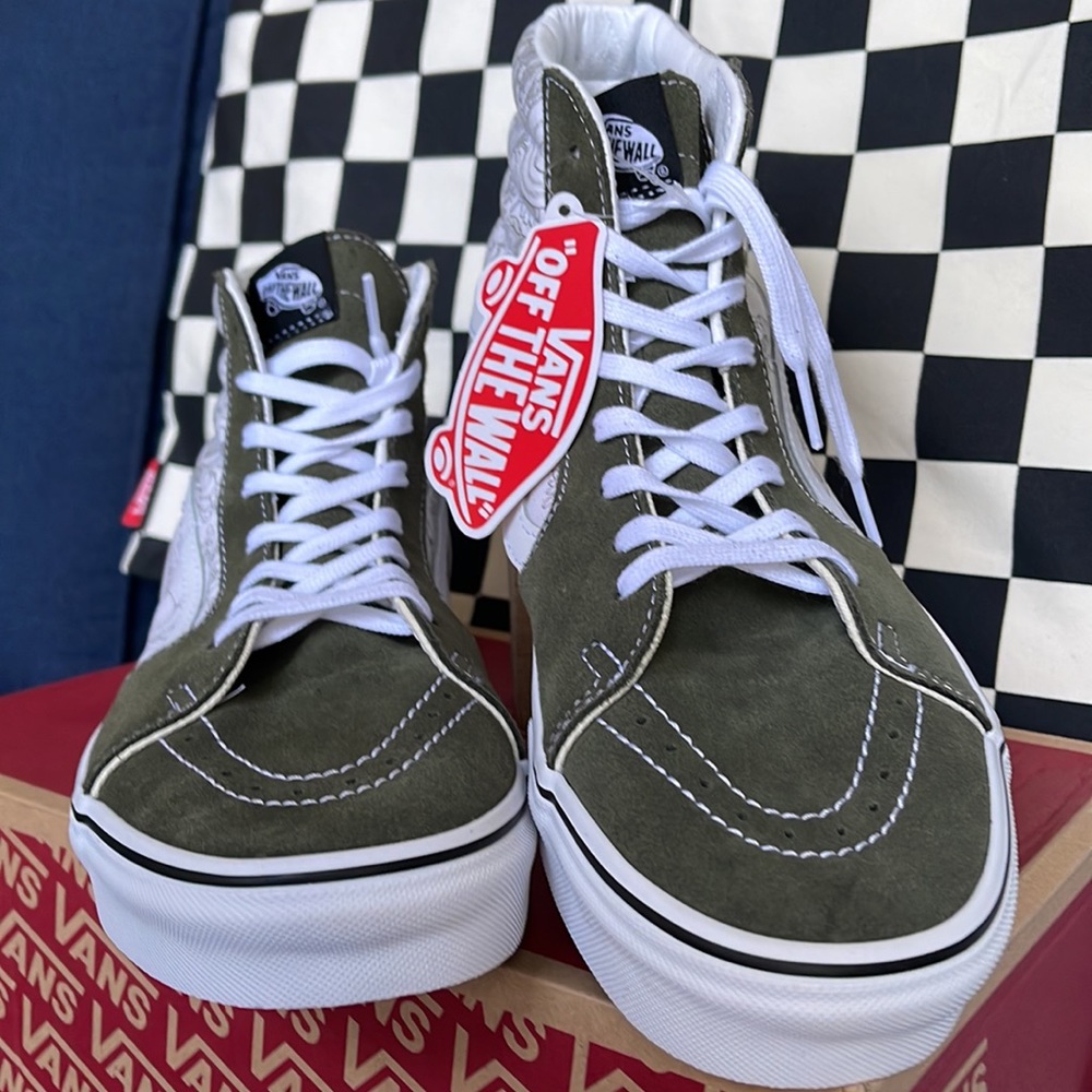 Vans WMNS Sk8-Hi Desert Skulls Grape Leaf/White sneakers - Picture 9 of 16
